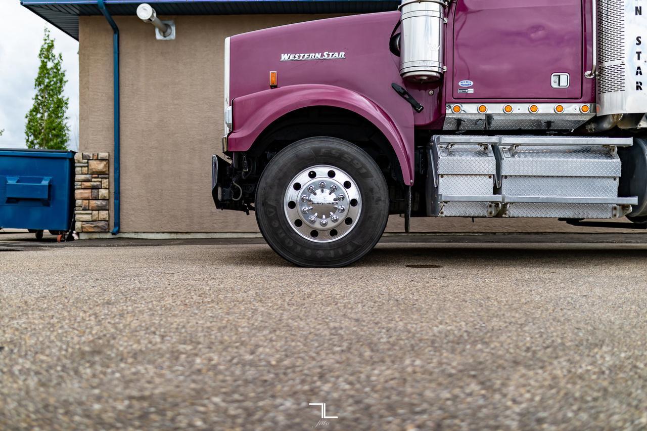 2012 Western Star 4900 FA T/A Tractor Sleeper Heavy Spec Red Deer AB