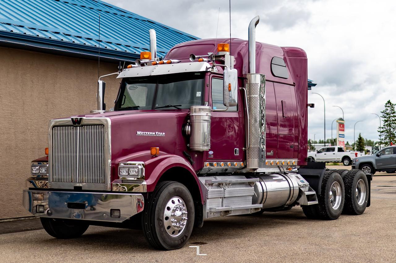 2012 Western Star 4900 FA T/A Tractor Sleeper Heavy Spec Red Deer AB