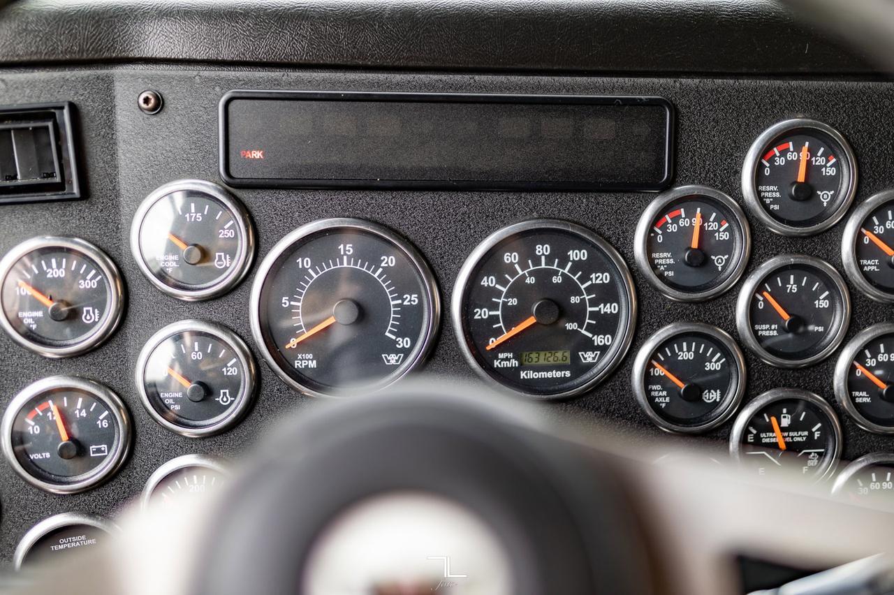 2012 Western Star 4900 FA T/A Tractor Sleeper Heavy Spec Red Deer AB