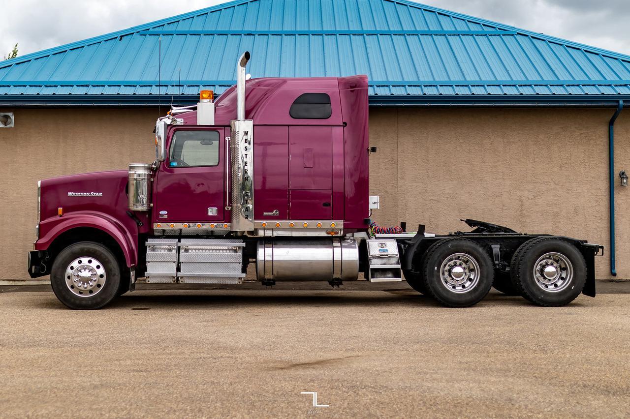 2012 Western Star 4900 FA T/A Tractor Sleeper Heavy Spec Red Deer AB