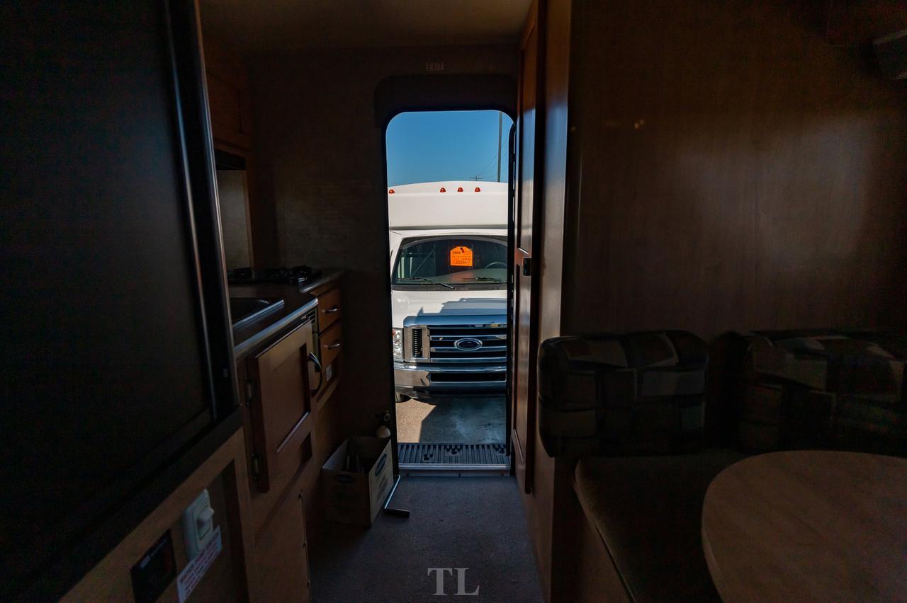 2013 ALP Adventurer 80 GS Truck Camper Red Deer AB