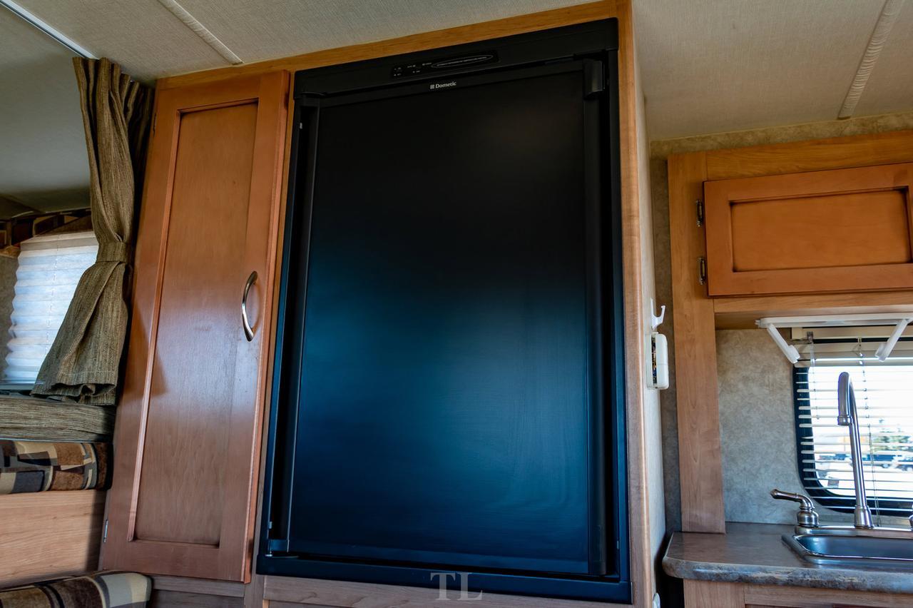 2013 ALP Adventurer 80 GS Truck Camper Red Deer AB