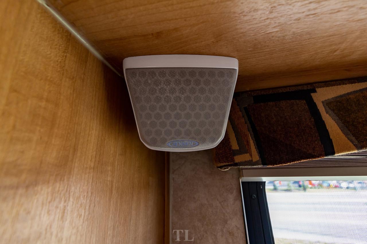 2013 ALP Adventurer 80 GS Truck Camper Red Deer AB