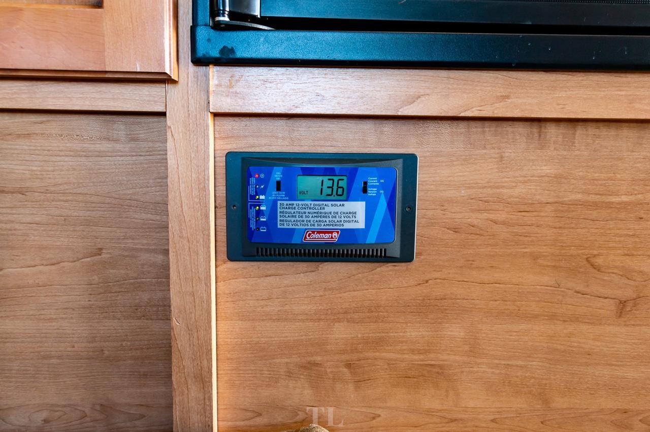 2013 ALP Adventurer 80 GS Truck Camper Red Deer AB