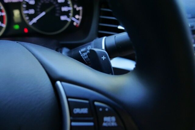 2013 Acura ILX 2.0L / Tech Package / Heated Seats / Power Sunroof! High Point NC