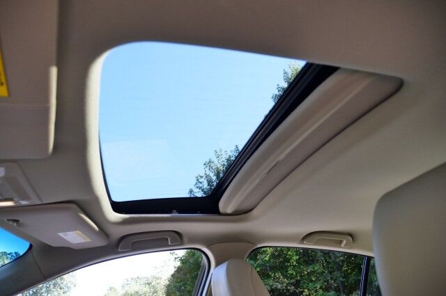 2013 Acura ILX 2.0L / Tech Package / Heated Seats / Power Sunroof! High Point NC