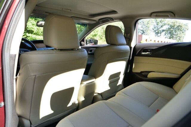 2013 Acura ILX 2.0L / Tech Package / Heated Seats / Power Sunroof! High Point NC