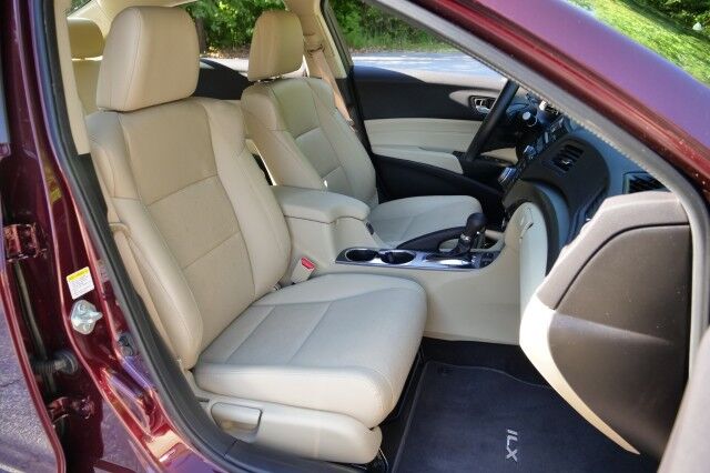 2013 Acura ILX 2.0L / Tech Package / Heated Seats / Power Sunroof! High Point NC