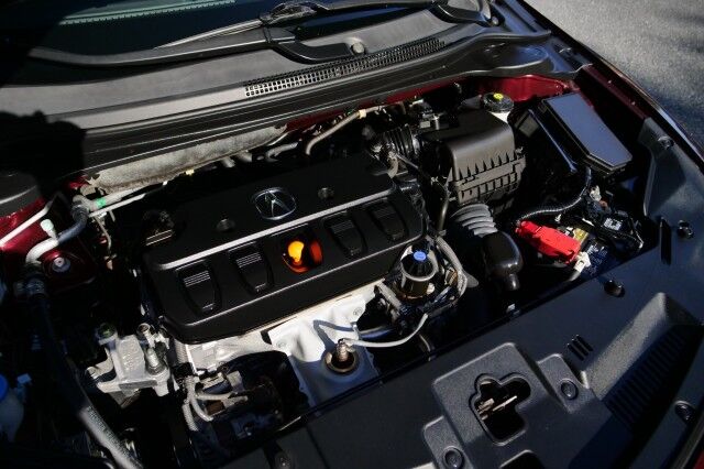 2013 Acura ILX 2.0L / Tech Package / Heated Seats / Power Sunroof! High Point NC