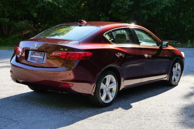 2013 Acura ILX 2.0L / Tech Package / Heated Seats / Power Sunroof! High Point NC