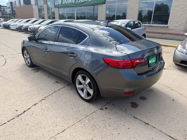 2013 Acura ILX 5-Spd AT w/ Premium Sandy UT