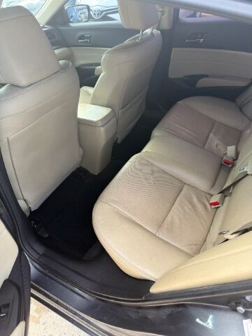2013 Acura ILX 5-Spd AT w/ Premium Sandy UT