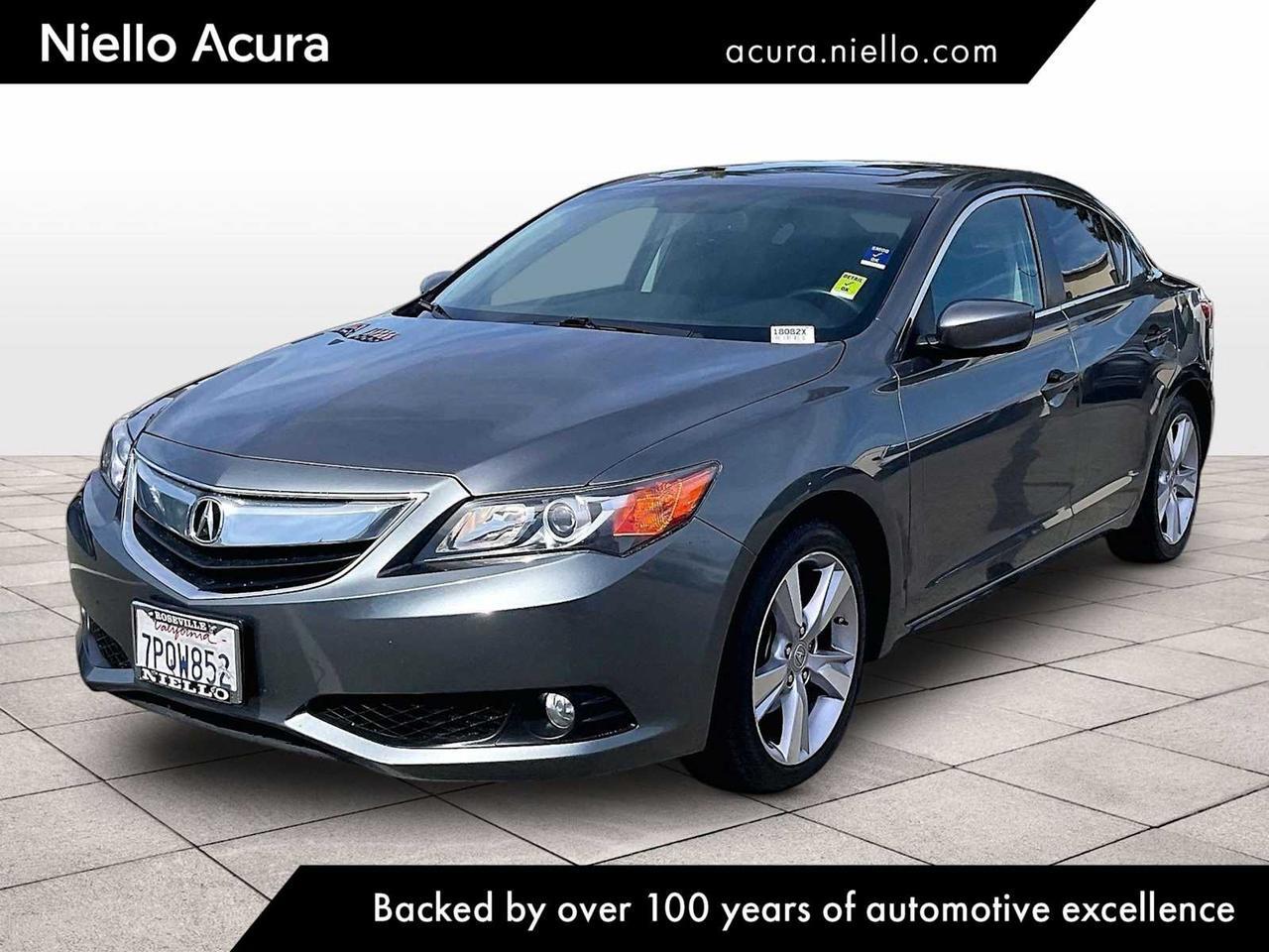 2013 Acura ILX Tech Pkg