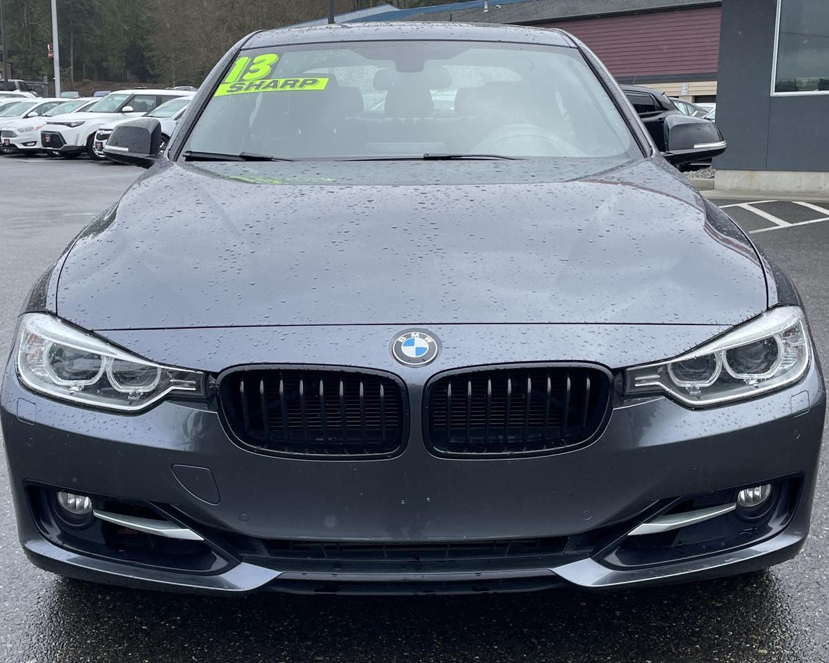 2013 BMW 3 Series 328i xDrive Sedan 4D