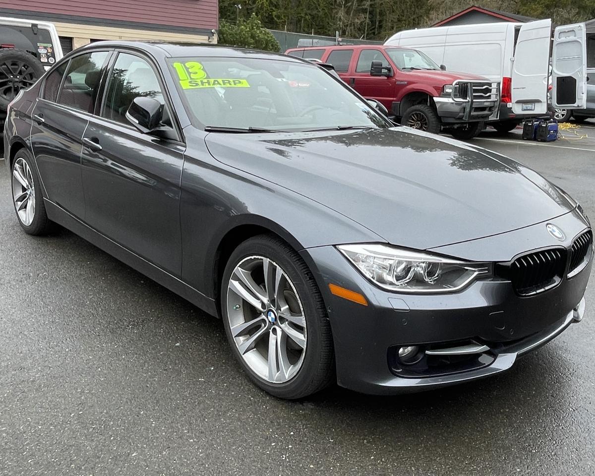 2013 BMW 3 Series 328i xDrive Sedan 4D
