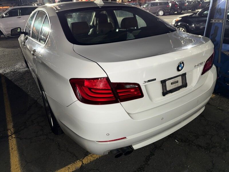 2013 BMW 5 Series 528i xDrive AWD w/ Premium Package Arlington VA