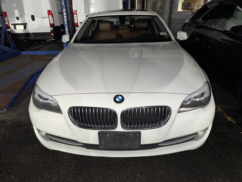 2013 BMW 5 Series 528i xDrive AWD w/ Premium Package Arlington VA
