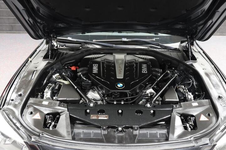 2013 BMW 750i M Sport 4dr Sedan Chicago IL