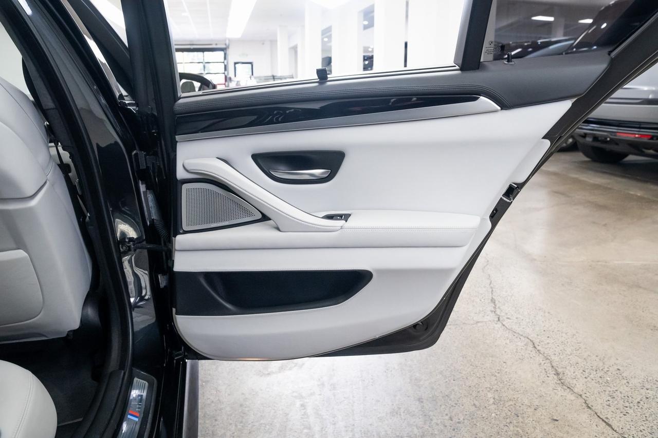 2013 BMW M5 Base Vented Seats Executive Package Portland OR