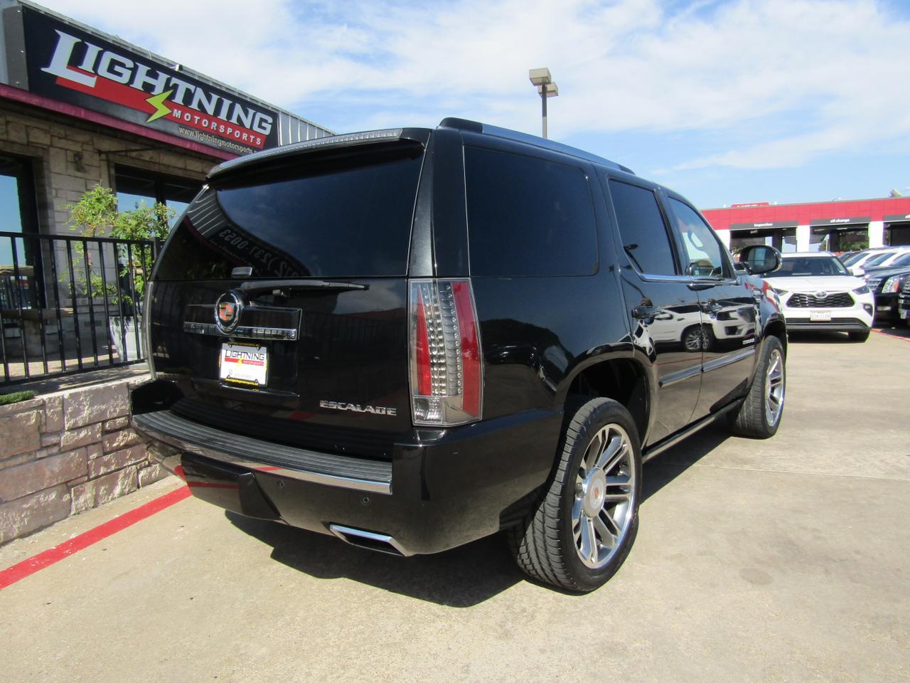 2013 Cadillac Escalade AWD 4dr Premium Grand Prairie TX
