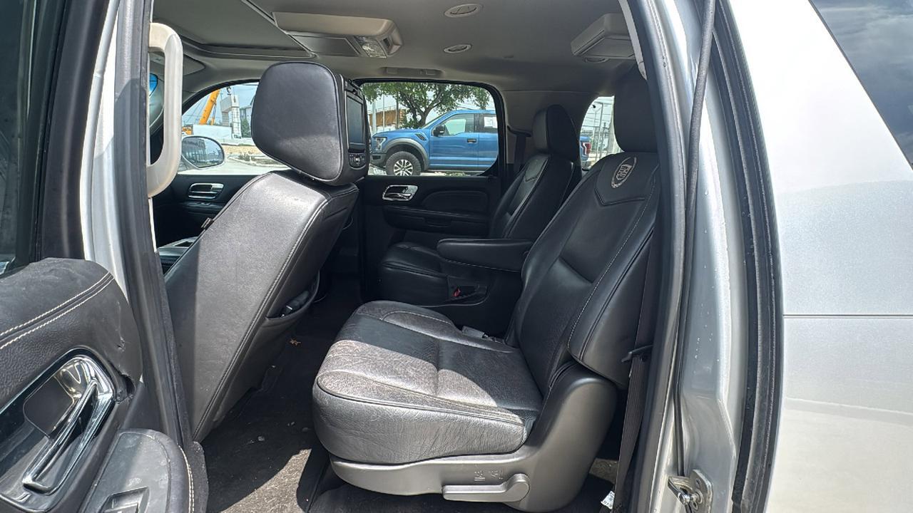 2013 Cadillac Escalade ESV Platinum Edition  Selma TX