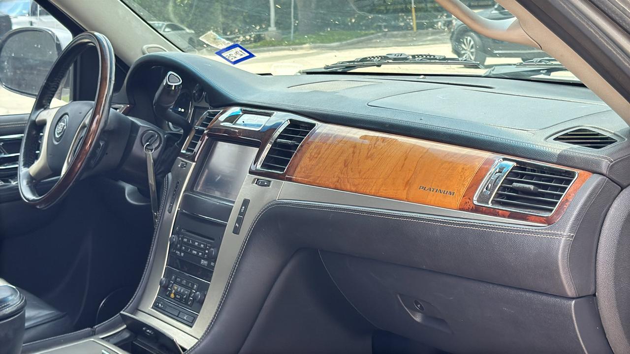 2013 Cadillac Escalade ESV Platinum Edition  Selma TX