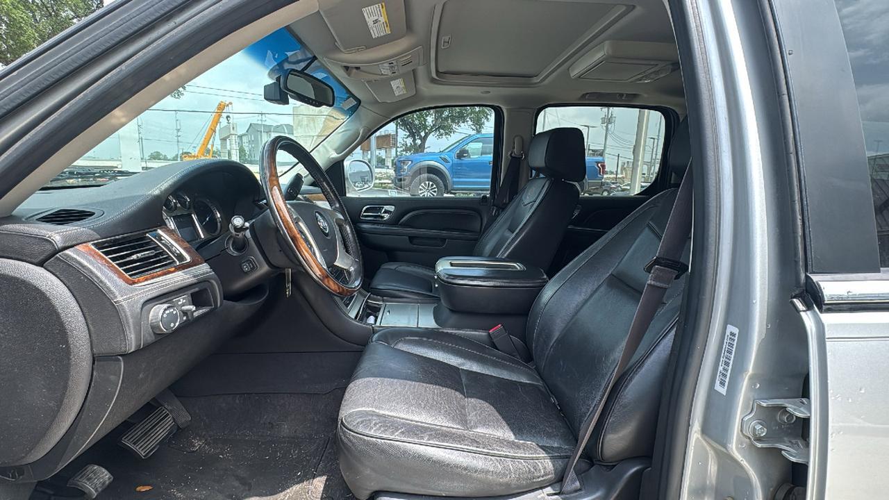 2013 Cadillac Escalade ESV Platinum Edition  Selma TX