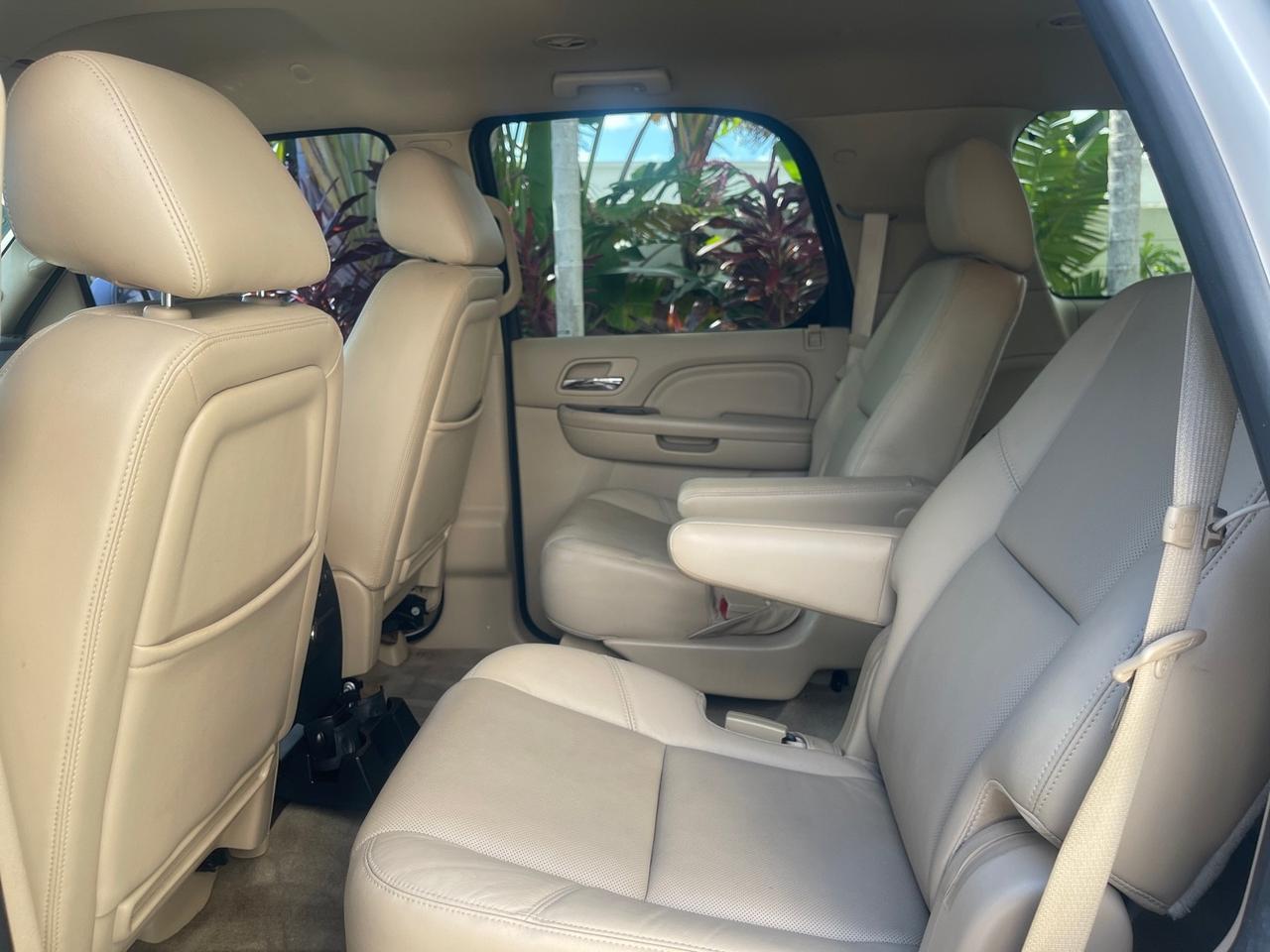 2013 Cadillac Escalade LOW MILES 62,315 PEARL WHITE Pompano Beach FL