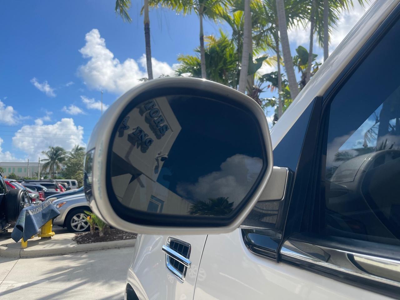 2013 Cadillac Escalade LOW MILES 62,315 PEARL WHITE Pompano Beach FL