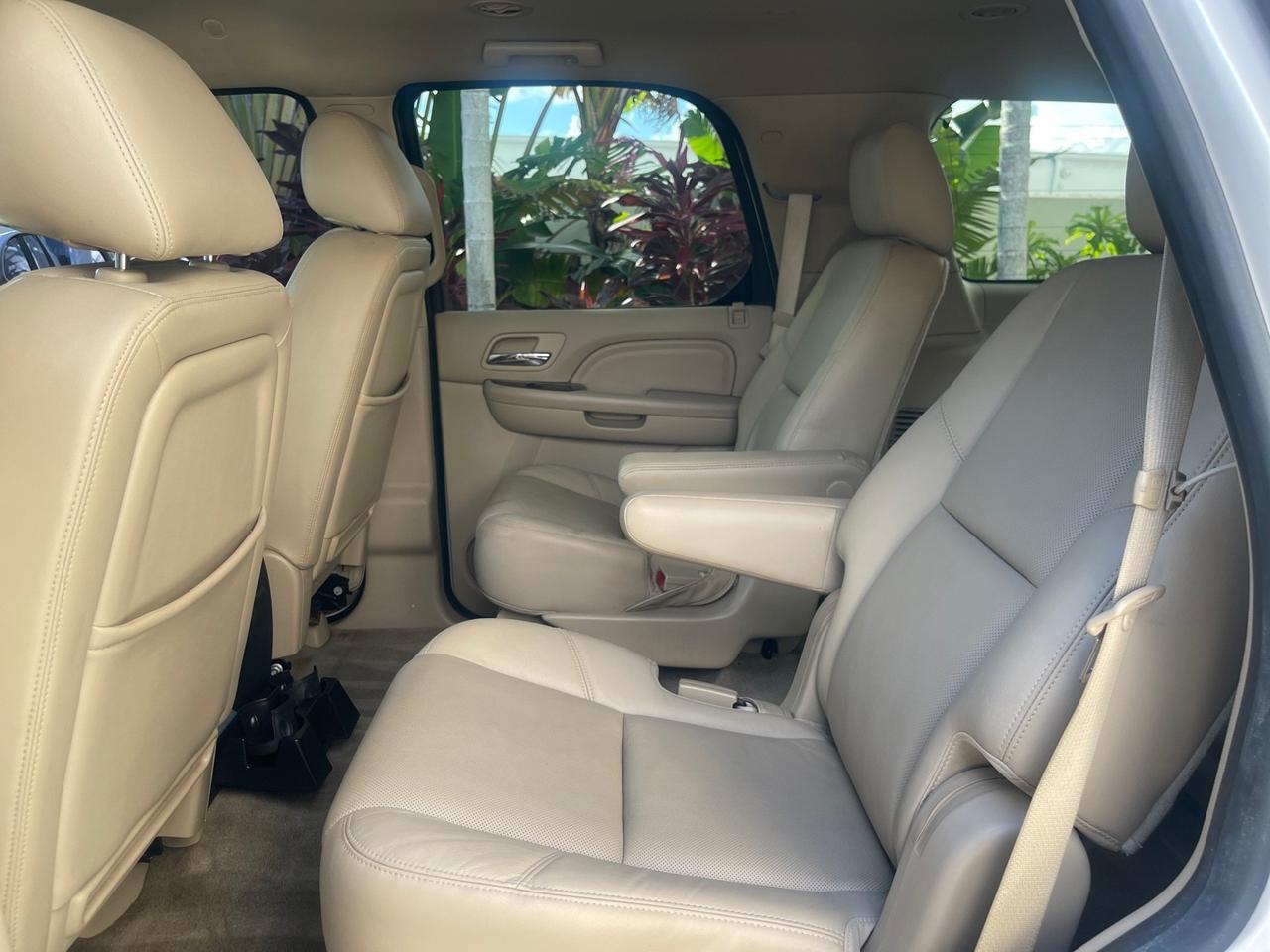 2013 Cadillac Escalade LOW MILES 62,315 PEARL WHITE Pompano Beach FL