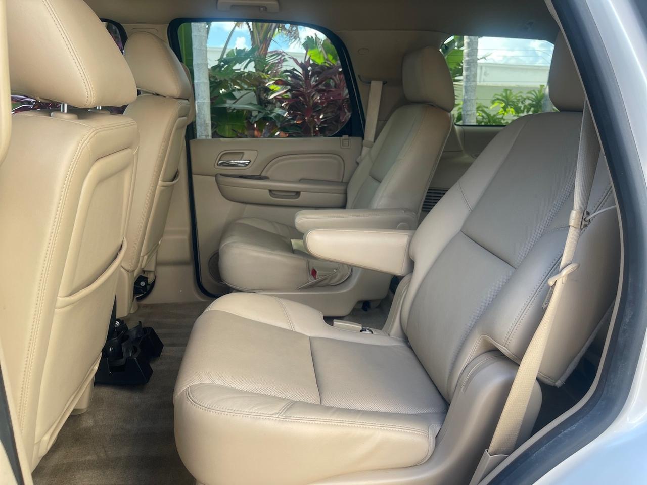 2013 Cadillac Escalade LOW MILES 62,315 PEARL WHITE Pompano Beach FL