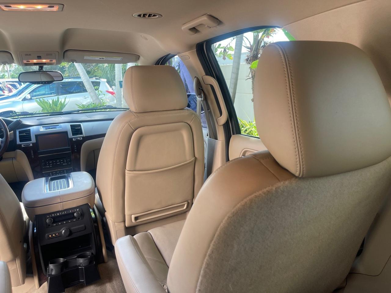 2013 Cadillac Escalade LOW MILES 62,315 PEARL WHITE Pompano Beach FL