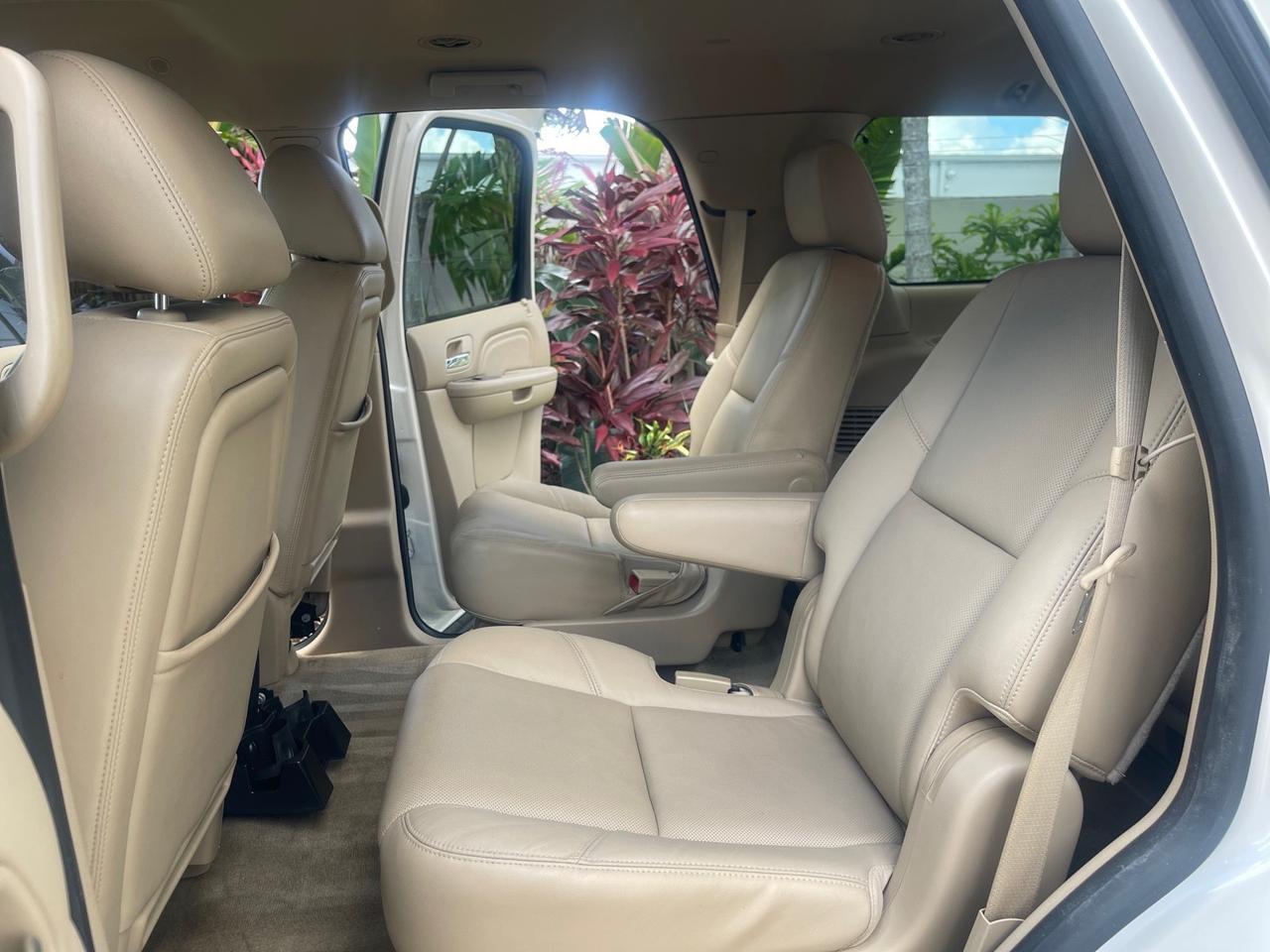 2013 Cadillac Escalade LOW MILES 62,315 PEARL WHITE Pompano Beach FL