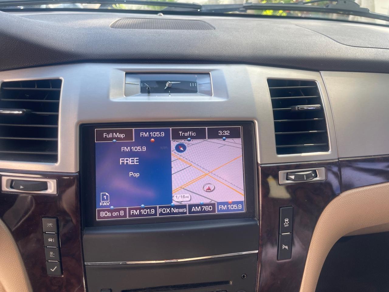 2013 Cadillac Escalade LOW MILES 62,315 PEARL WHITE Pompano Beach FL