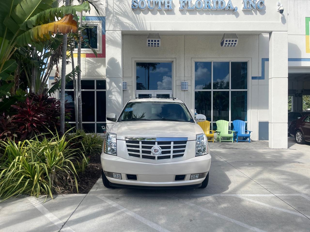 2013 Cadillac Escalade LOW MILES 62,315 PEARL WHITE Pompano Beach FL
