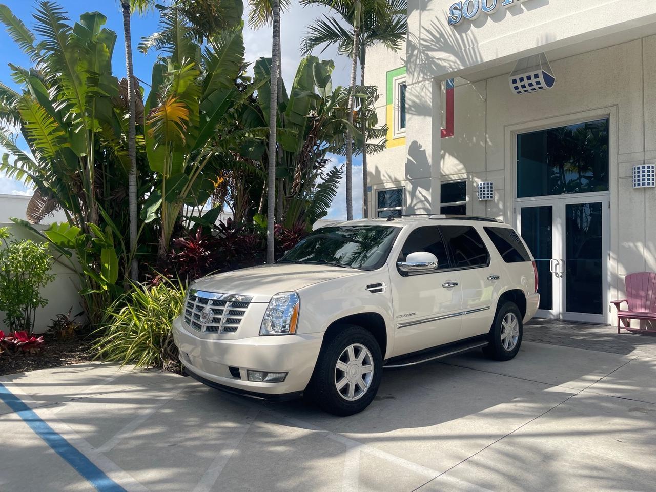 2013 Cadillac Escalade LOW MILES 62,315 PEARL WHITE Pompano Beach FL
