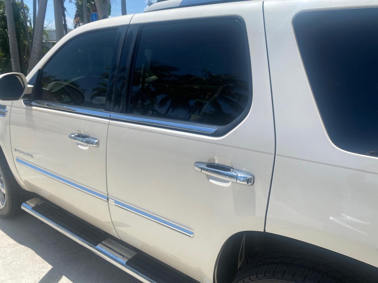 2013 Cadillac Escalade Luxury 1 OWNER LOW MILES 68,274 Pompano Beach FL