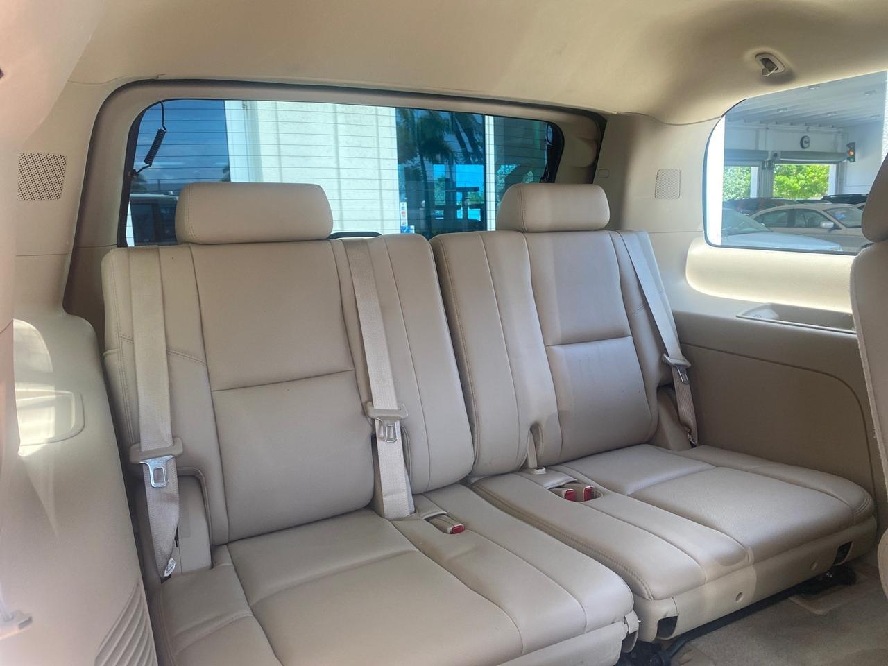 2013 Cadillac Escalade Luxury 1 OWNER LOW MILES 68,274 Pompano Beach FL