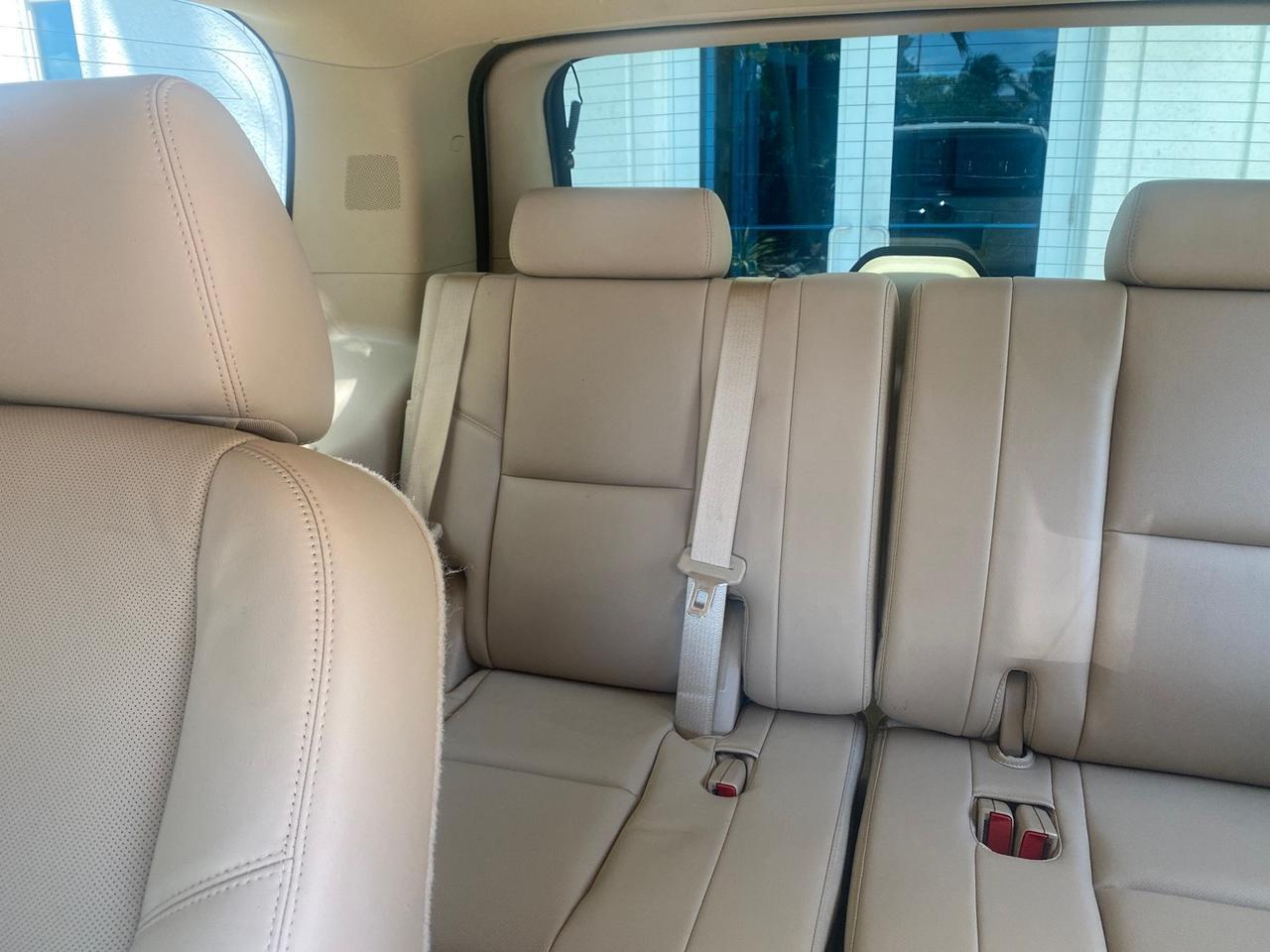 2013 Cadillac Escalade Luxury 1 OWNER LOW MILES 68,274 Pompano Beach FL