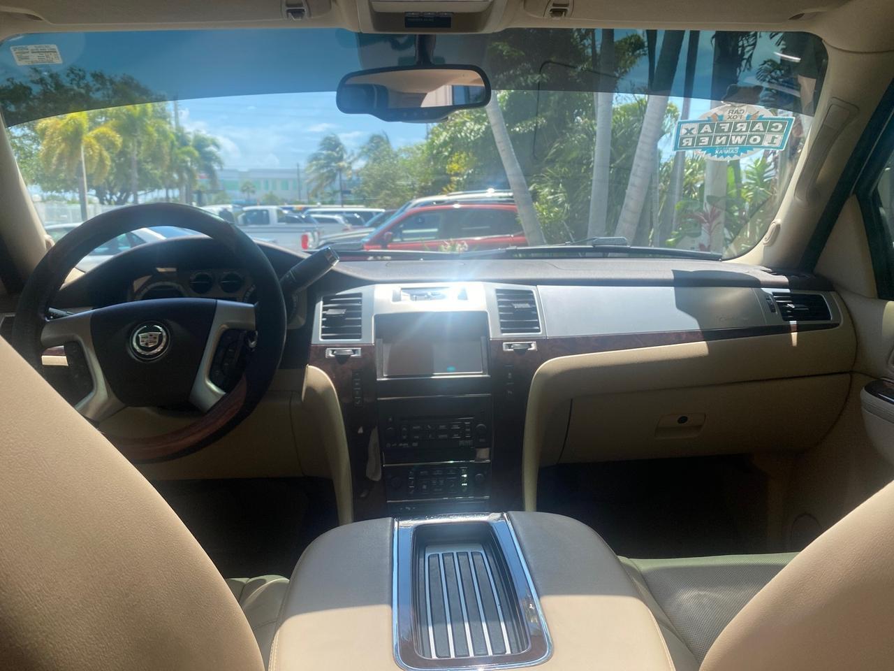 2013 Cadillac Escalade Luxury 1 OWNER LOW MILES 68,274 Pompano Beach FL