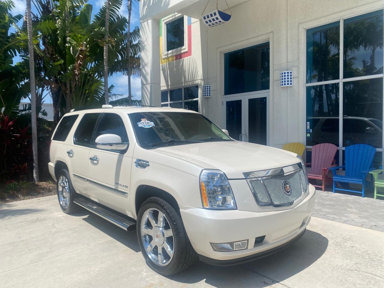 2013 Cadillac Escalade Luxury 1 OWNER LOW MILES 68,274 Pompano Beach FL