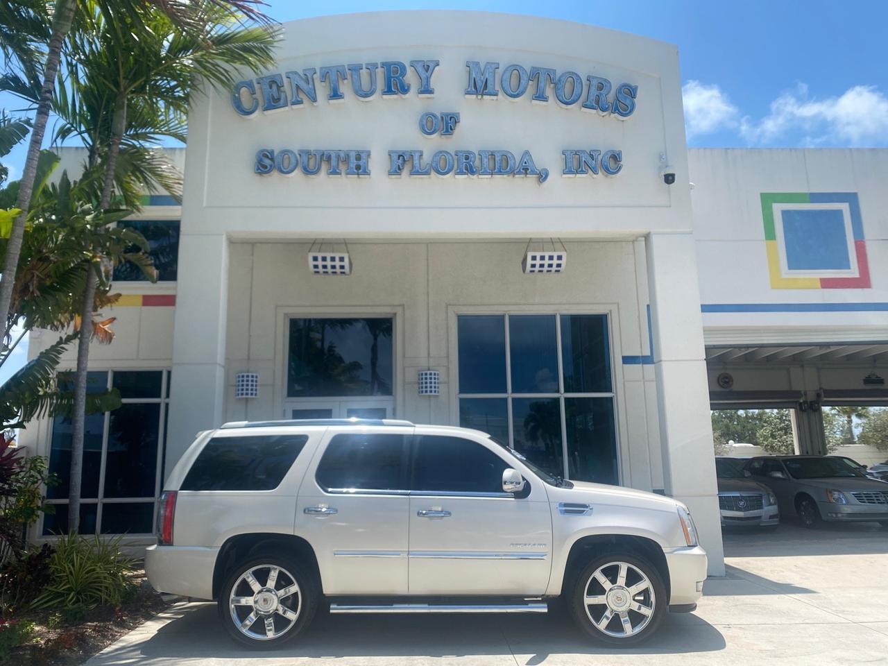 2013 Cadillac Escalade Luxury 1 OWNER LOW MILES 70,000 Pompano Beach FL