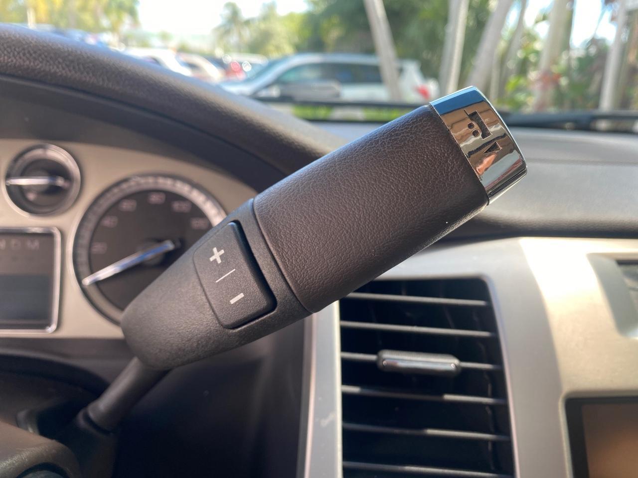 2013 Cadillac Escalade Luxury 1 OWNER LOW MILES 70,251 Pompano Beach FL