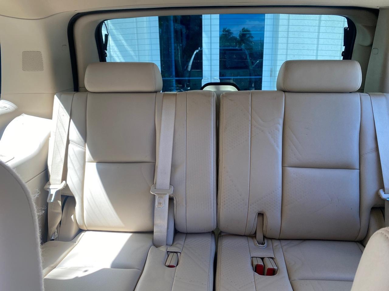2013 Cadillac Escalade Luxury 1 OWNER LOW MILES 70,251 Pompano Beach FL