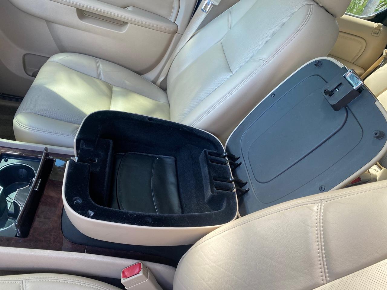 2013 Cadillac Escalade Luxury 1 OWNER LOW MILES 70,251 Pompano Beach FL