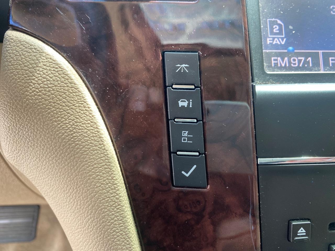 2013 Cadillac Escalade Luxury 1 OWNER LOW MILES 70,251 Pompano Beach FL