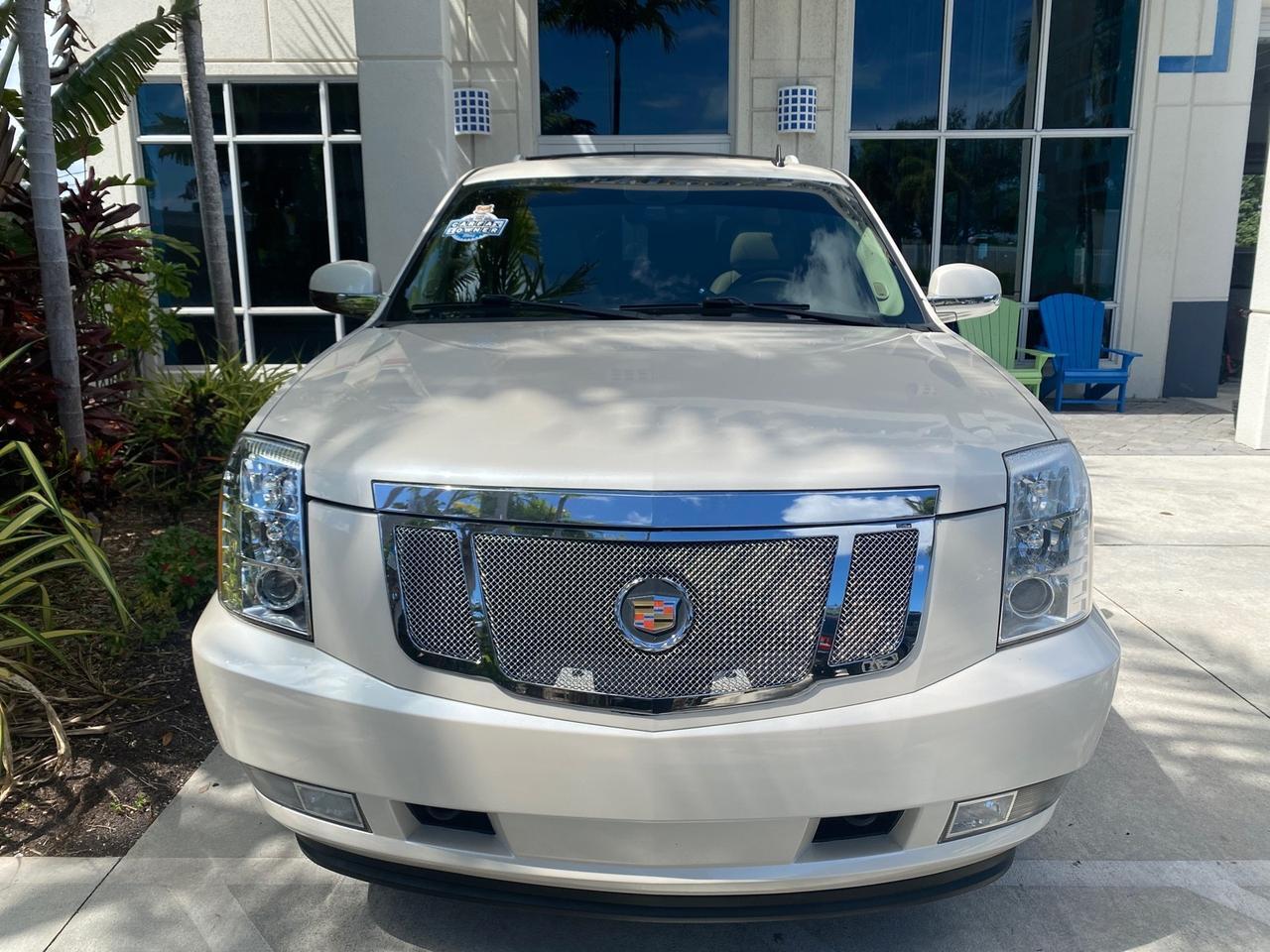 2013 Cadillac Escalade Luxury 1 OWNER LOW MILES 70,251 Pompano Beach FL