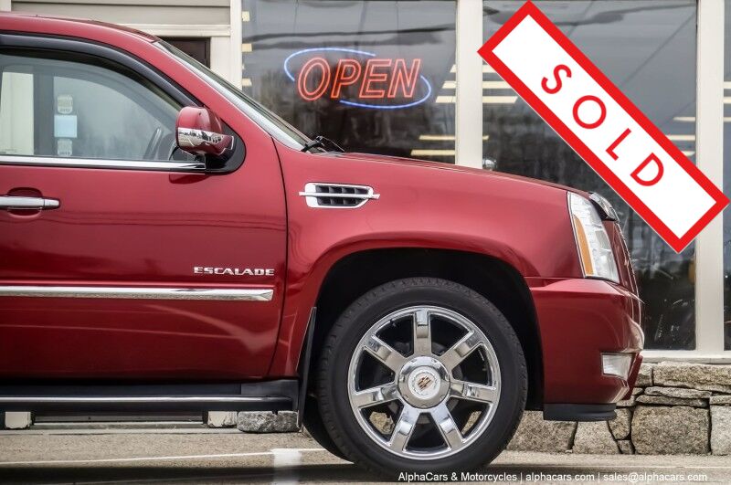 2013 Cadillac Escalade Luxury AWD Boston MA