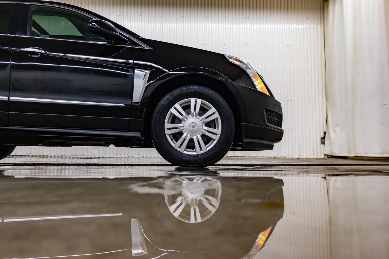 2013 Cadillac SRX AWD Luxury Leather Roof BCam Red Deer AB