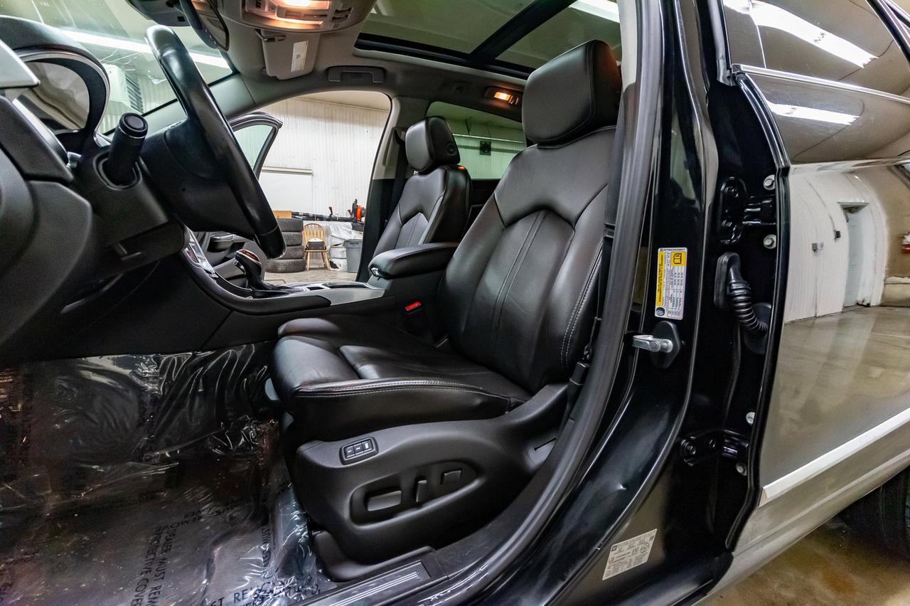 2013 Cadillac SRX AWD Luxury Leather Roof BCam Red Deer AB